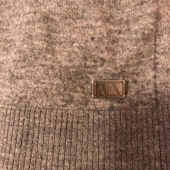 Amani Men sweater - Picture 2 of 3